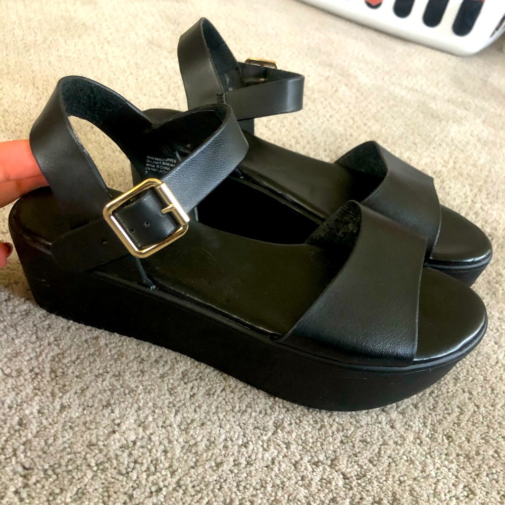 Black platform sandals